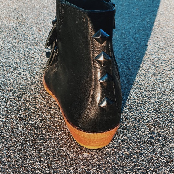 Modern Vice Real Leather Bootie - Picture 2 of 2